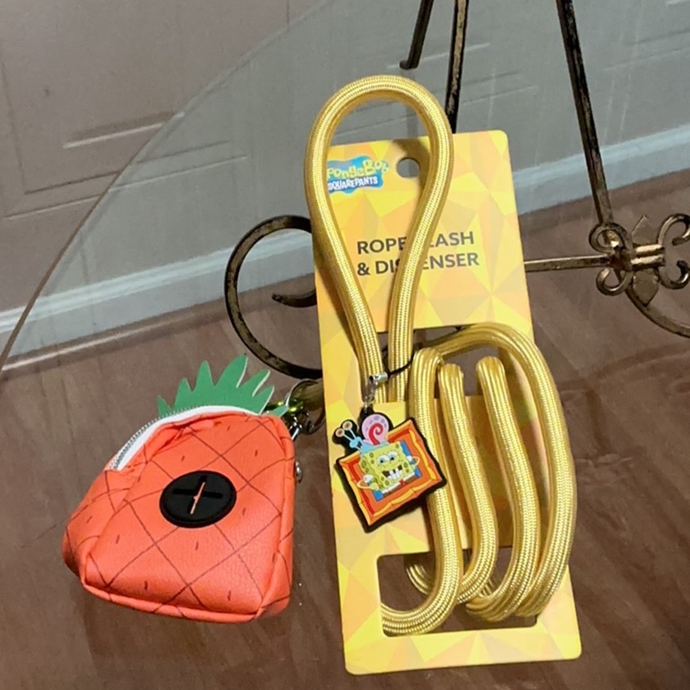 Brand New Dog Leash SpongeBob Rope Leash & Dispenser